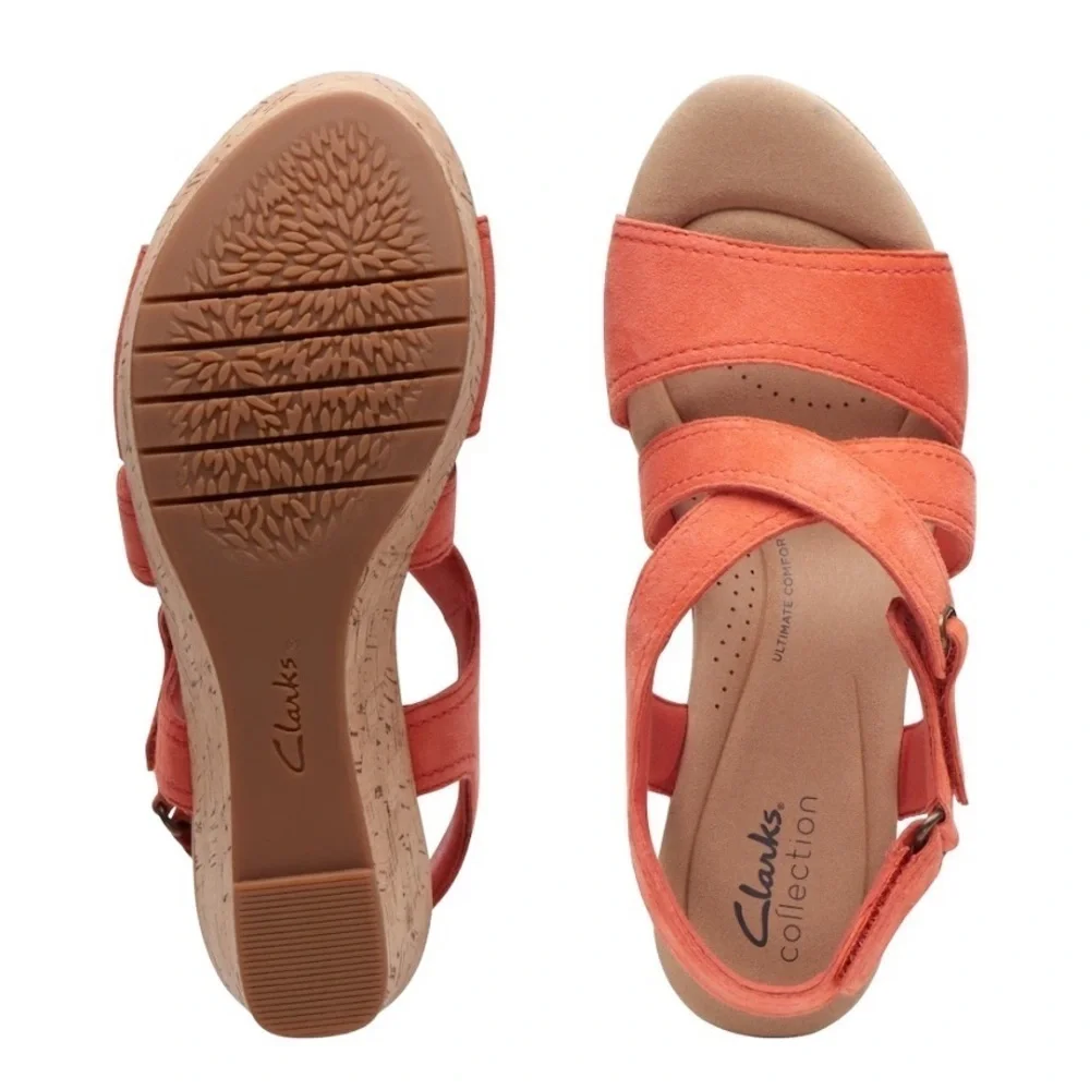 Clarks NWT Rose Way Wedge Sandal in Grenadine in Sz 7W
